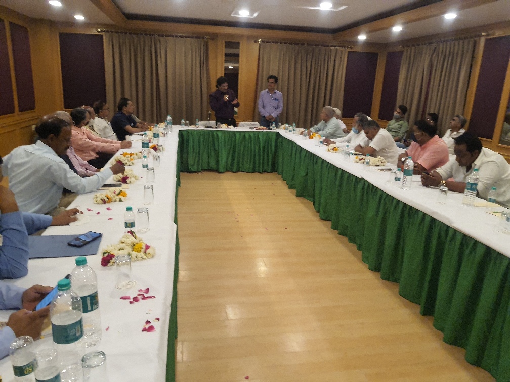 शैक्षिक पहल